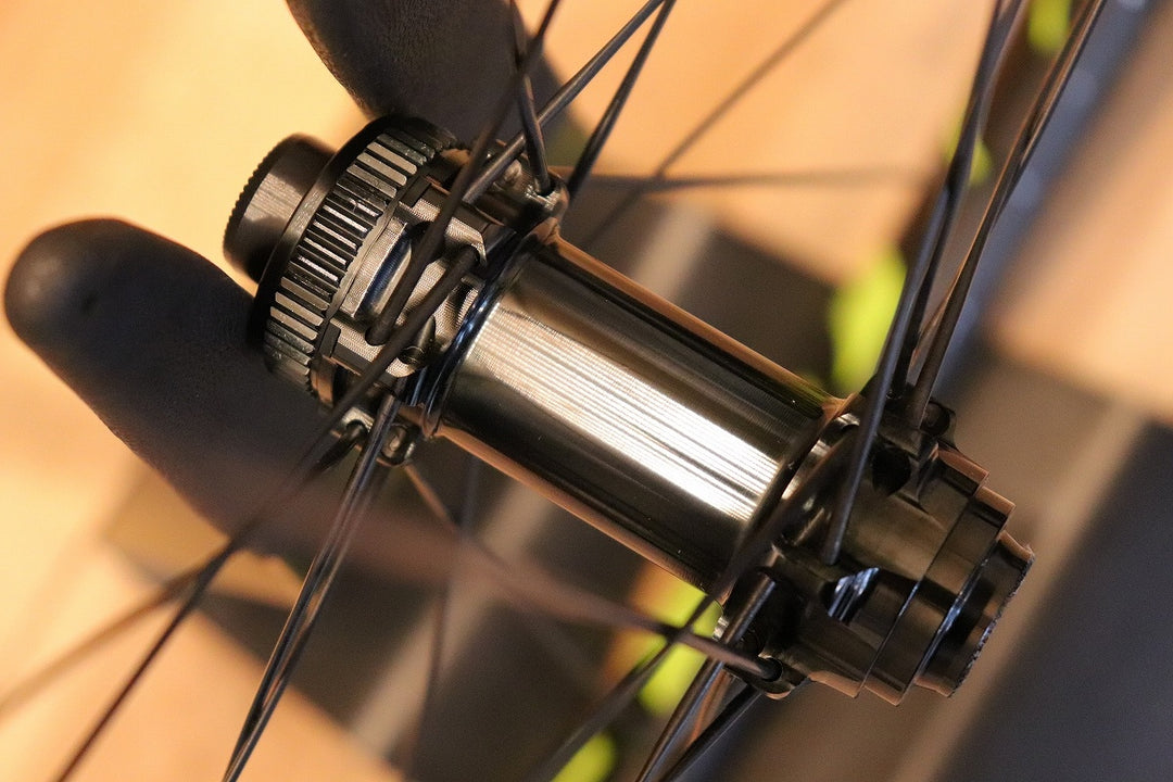 トーケン TOKEN ROUBX G33 カーボン チューブレスレディ ホイールセット シマノ 11S/12S 【芦屋店】