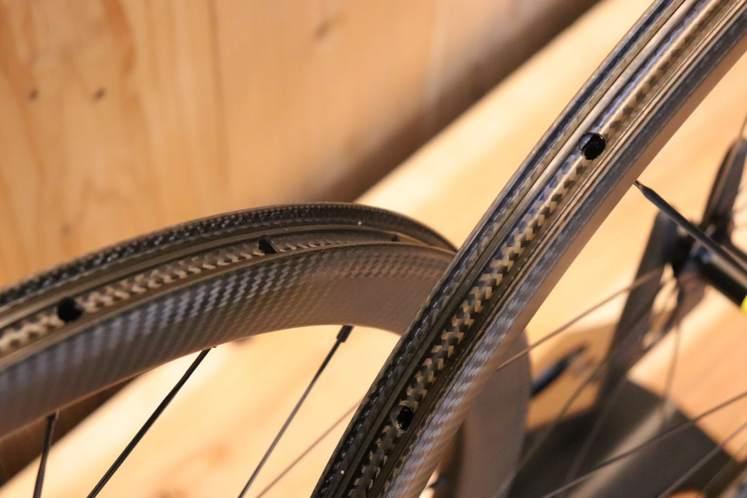 マヴィック MAVIC COSMIC PRO CARBON SL UST カーボン チューブレスレディ ホイールセット シマノ 11S/12S 【芦屋店】