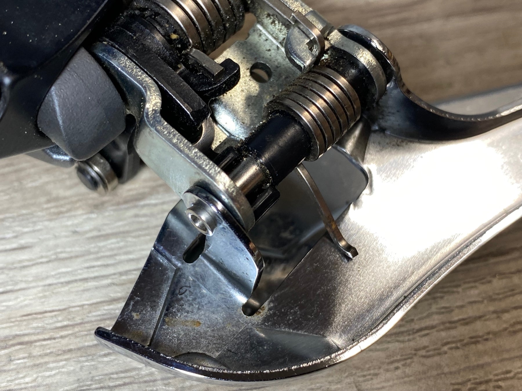 JP600 シマノ SHIMANO GRX FD-RX815 フロントディレイラー 2S Di2 接続