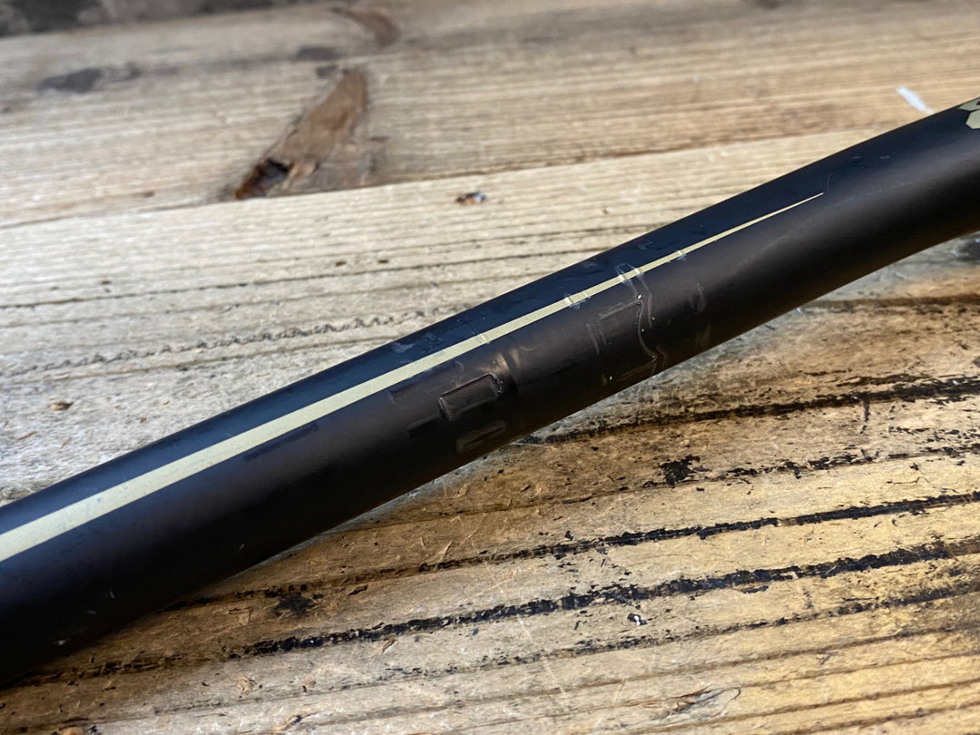 KP879 レンサル RENTHAL FATBAR CARBON 35 カーボン ハンドルバー 760mm