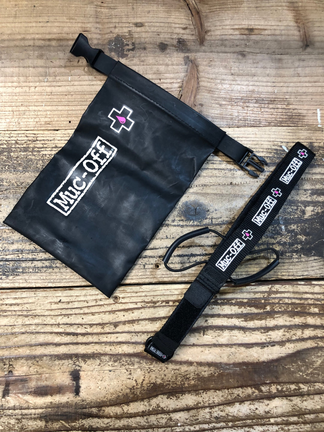 JY801 マックオフ Muc-OFF UTLTY FRAME STARP&WATERPROOF CARGO BAG BANDLE カーゴバッグ