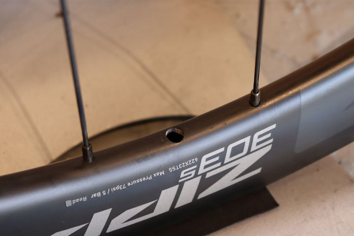 ジップ ZIPP 303S Disc フックレス カーボン クリンチャー チューブレスレディ ディスク ホイールセット スラムXDR 【千葉店】
