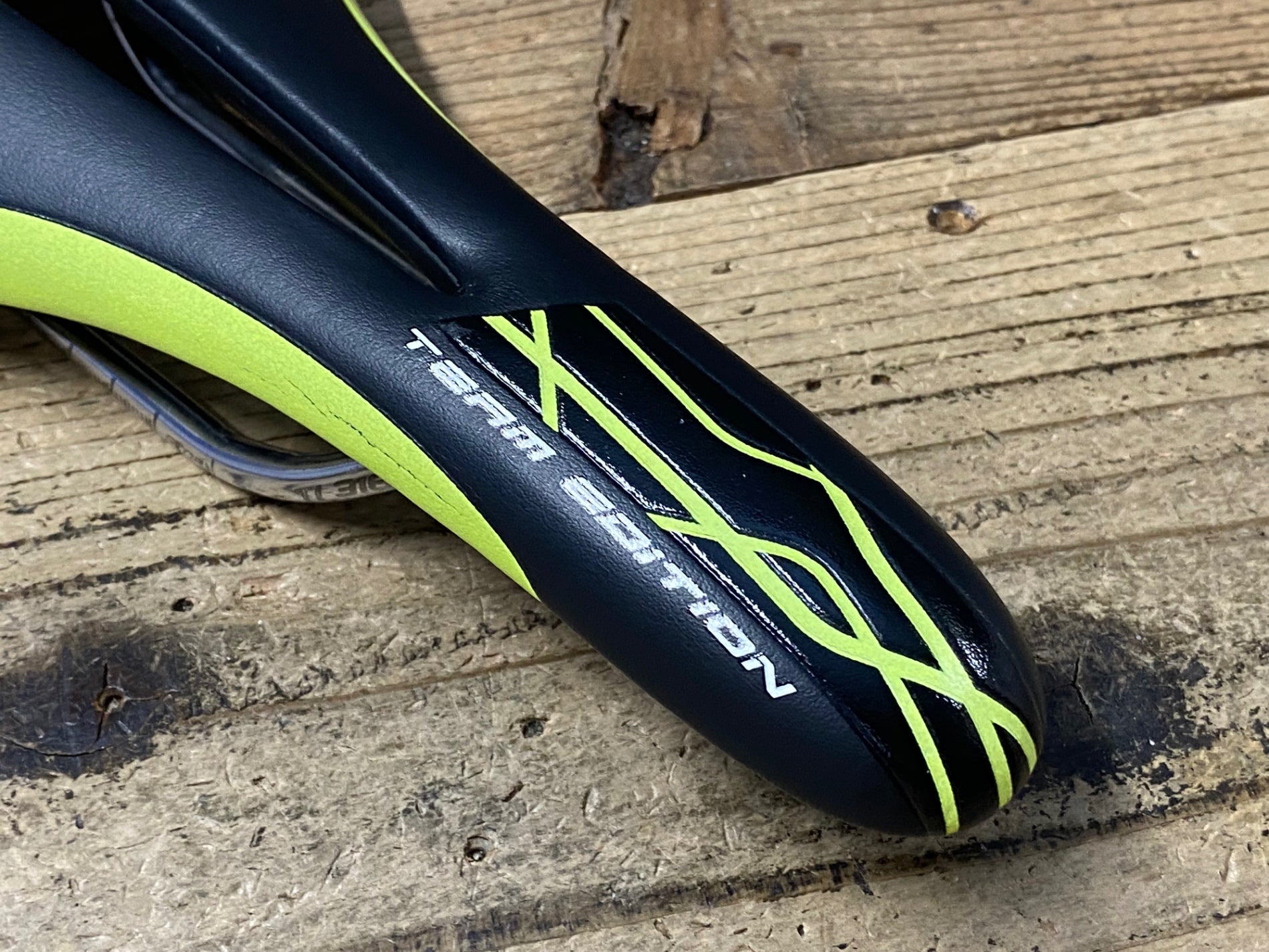 KJ133 セライタリア SELLE ITALIA SLR TEAM EDITION サドル 黒黄 Ti316