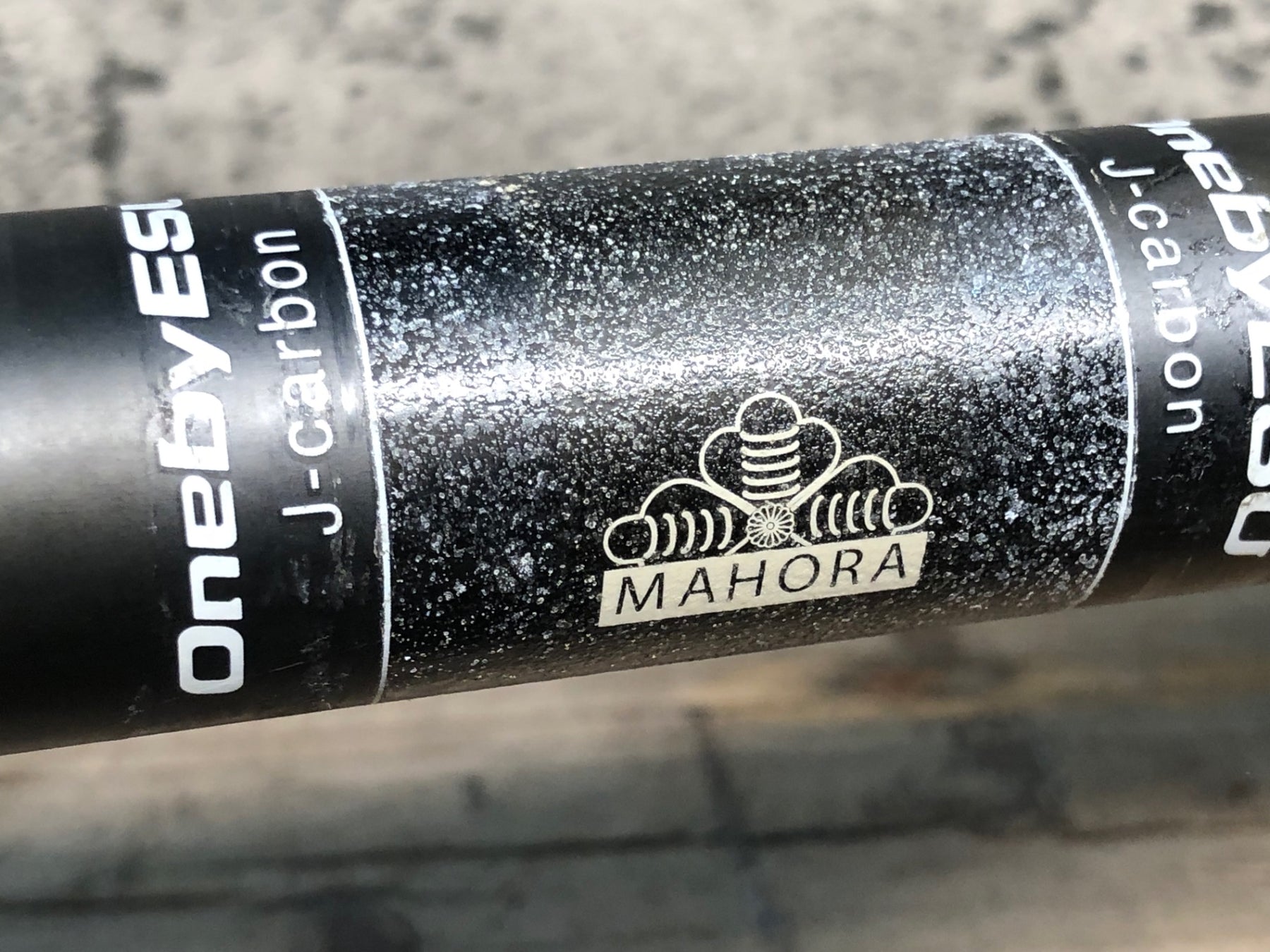 OnebyESU J-carbon マホラ380mm Qc9yYhAbM2Xrr5cXT6PNyLbpIEAJfi