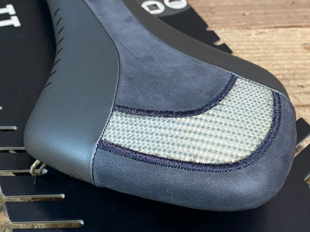 JR322 フィジーク fizik ARIONE CARBON サドル グレー Ti reinforced レール