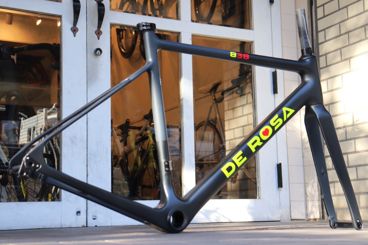 未使用 デローザ DE ROSA 838 DISK 2022モデル 52サイズ カーボン