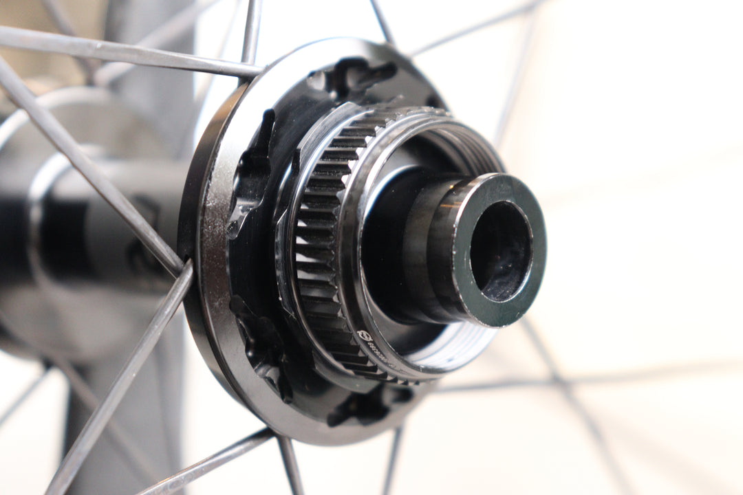 ボントレガー BONTRAGER アイオロス ディスク AEOLUS RSL DISC 62 カーボン チューブレスレディ フロント ホイール 【横浜店】