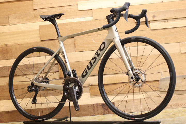 グスト GUSTO コブラ エヴォ COBRA EVO 2024 Mサイズ シマノ アルテグラ R8170 Di2 12S カーボン ロードバイク 【立川店】