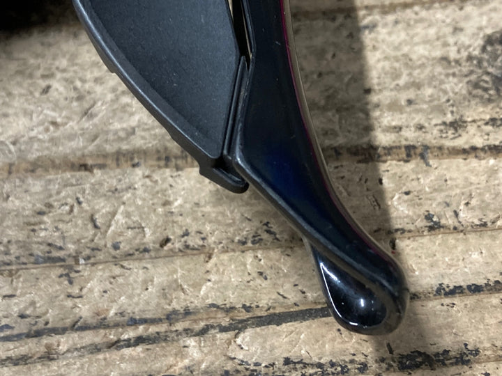 KB045 シマノ SHIMANO 105 ST-R7025 前期 右 STIレバー 11s 油圧 ※ホース取付部割れ, 油漏れの為ジャンク