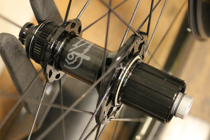 カンパニョーロ CAMPAGNOLO シャマル カーボン SHAMAL CARBON DB カーボン チューブレス ホイールセット シマノ 11/12S 21C 【福岡店】