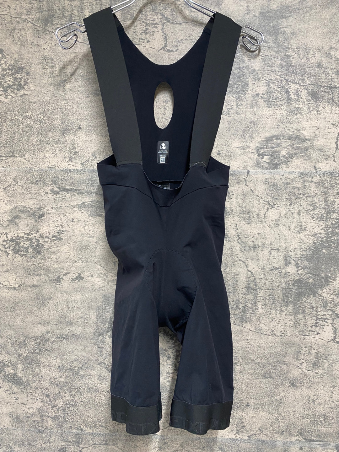 JQ755 エチュオンド ETXEONDO ビブショーツ 黒 S