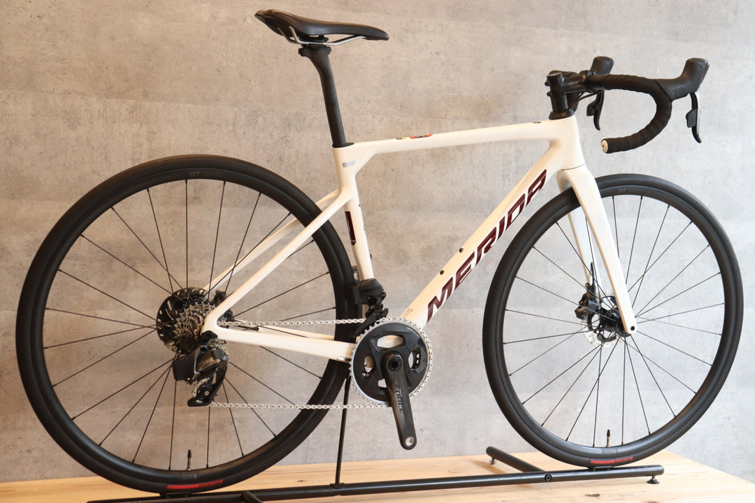 決算SALE メリダ MERIDA スクルトゥーラ SCULTURA 8000 2025モデル XSサイズ SRAM FORCE e-Tap AXS 12S カーボン ロードバイク 【さいたま浦和店】