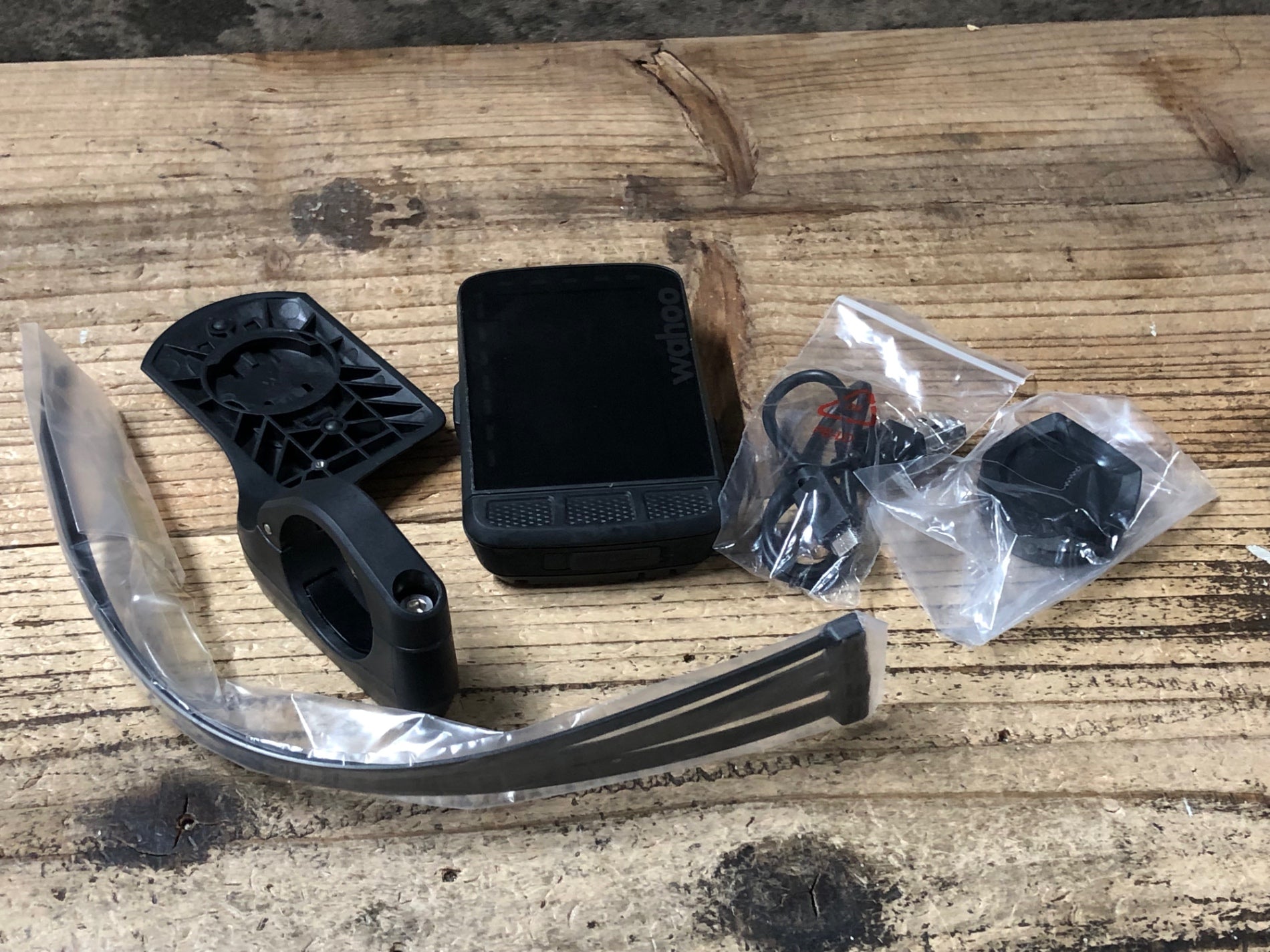 KA867 ワフー Wahoo エレメント ローム ELEMNT ROAM WFCC4 サイクル