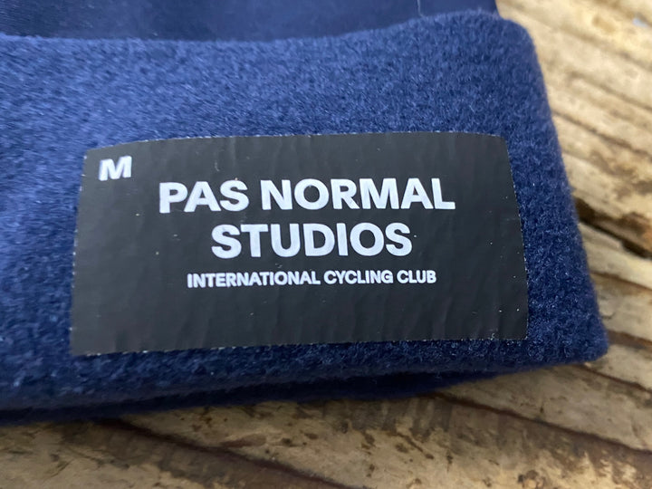 KM753 パスノーマルスタジオ PAS NORMAL STUDIOS LOGO ARM WARMERS ニーウォーマー 紺 M 裏起毛