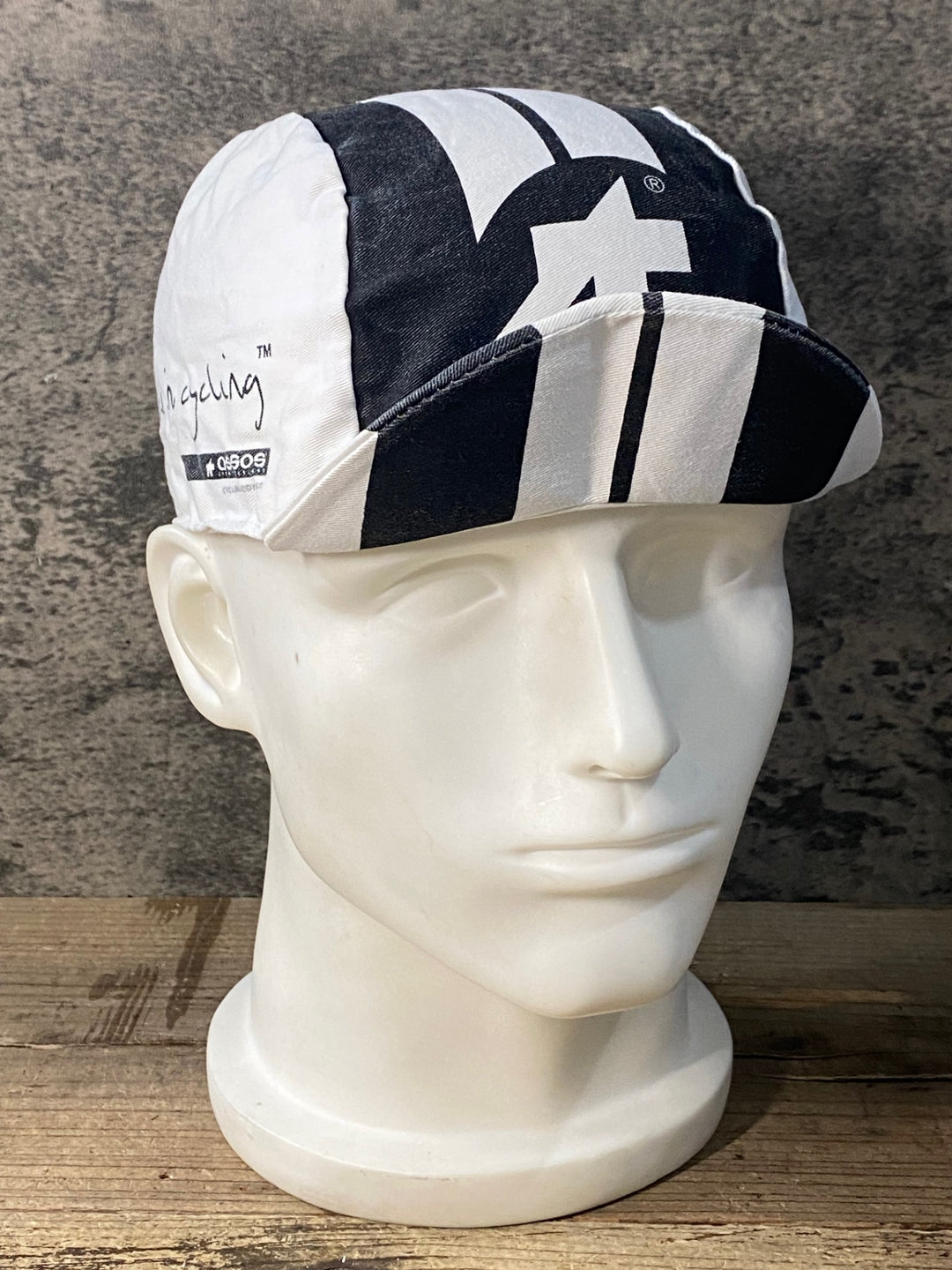 JN943 アソス assos サイクルキャップ 白 黒 フリーサイズ
