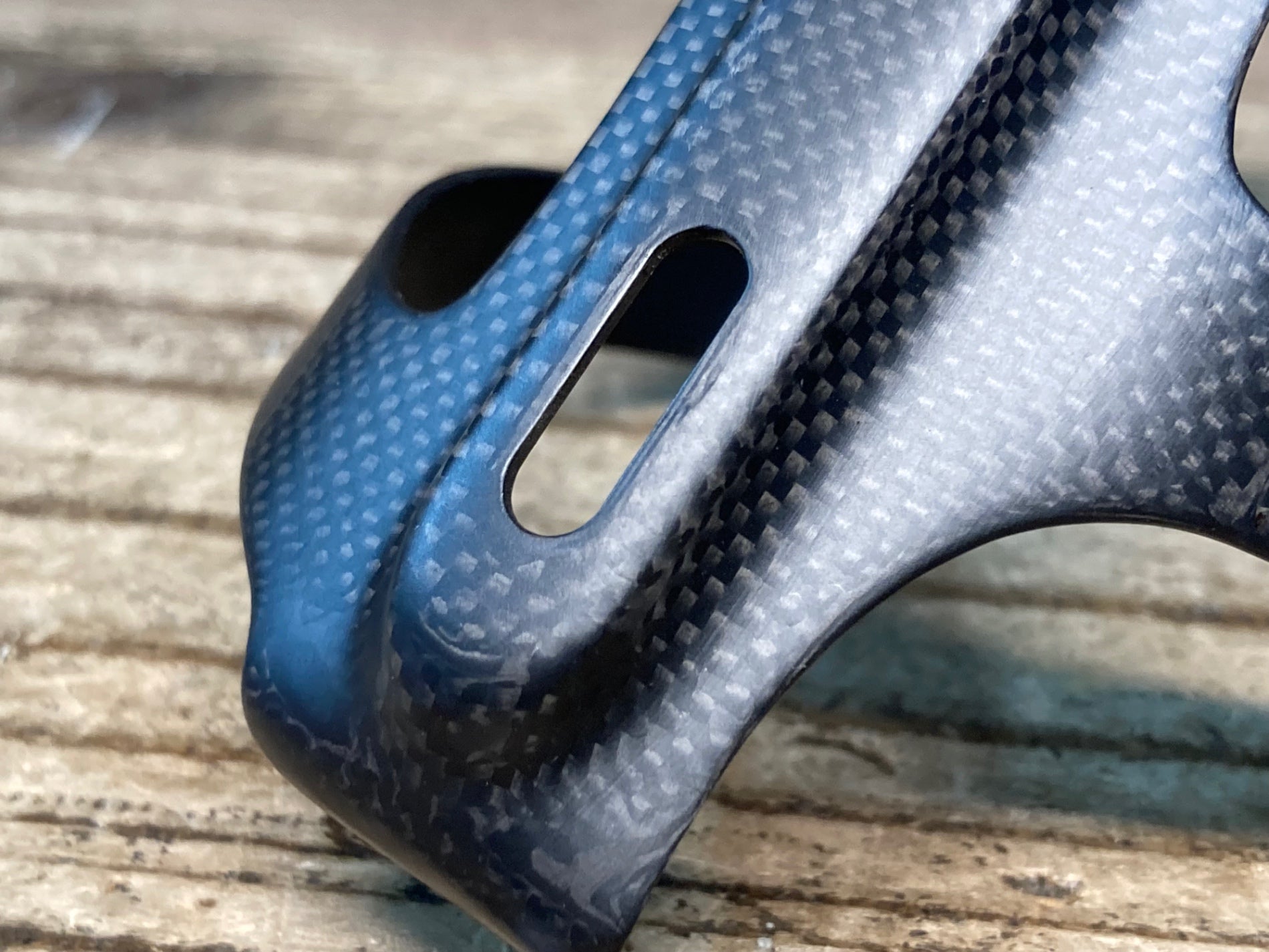 JK970 モスト MOST THE WINGS カーボン ボトルケージ 1K ペア – BICI