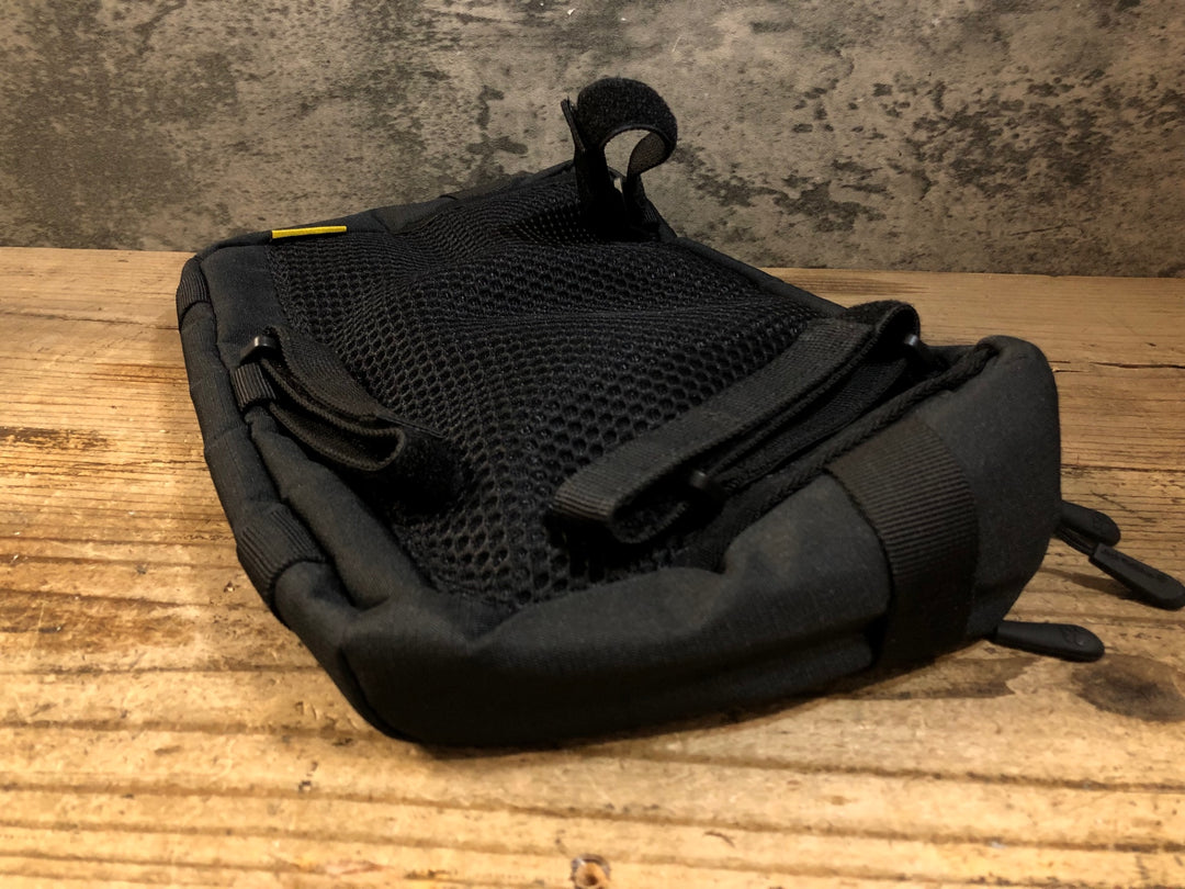 KE578 ジャックウルフスキン Jack Wolfskin ハンドルバーバッグ ポーチ ブラック
