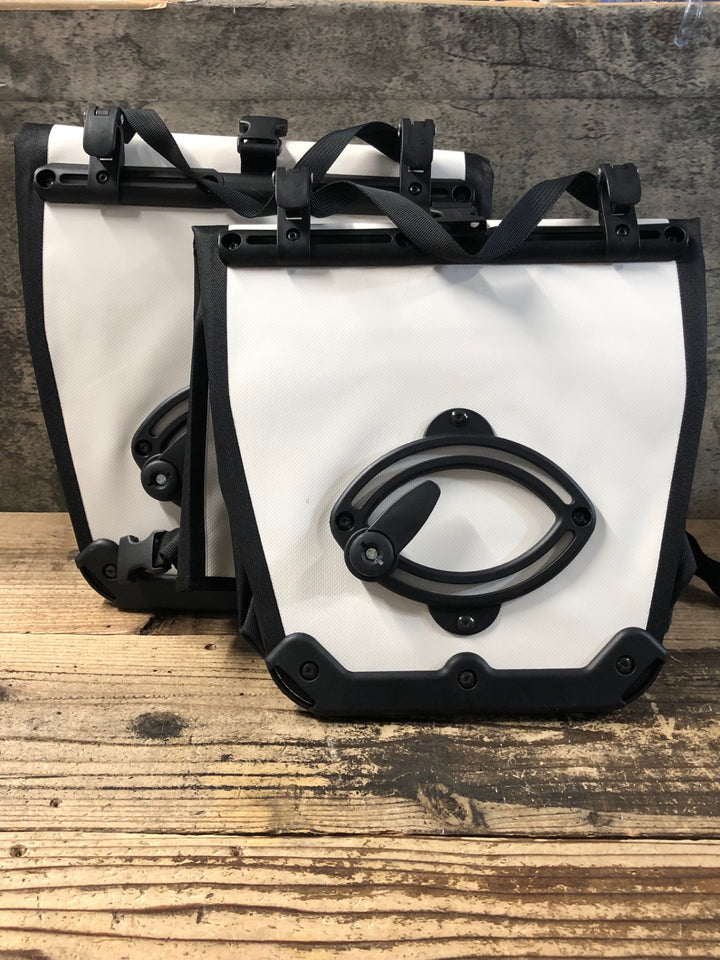 JQ950 オルトリーブ ORTLIEB WATERPROOF Back Roller Classic パニアバッグ 白 ※汚れ