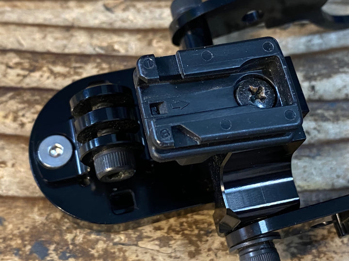 JV833 レックマウント Rec-Mounts type9 両持ちサイコンマウント Φ31.8 ガーミン ※キャットアイライトマウント付属