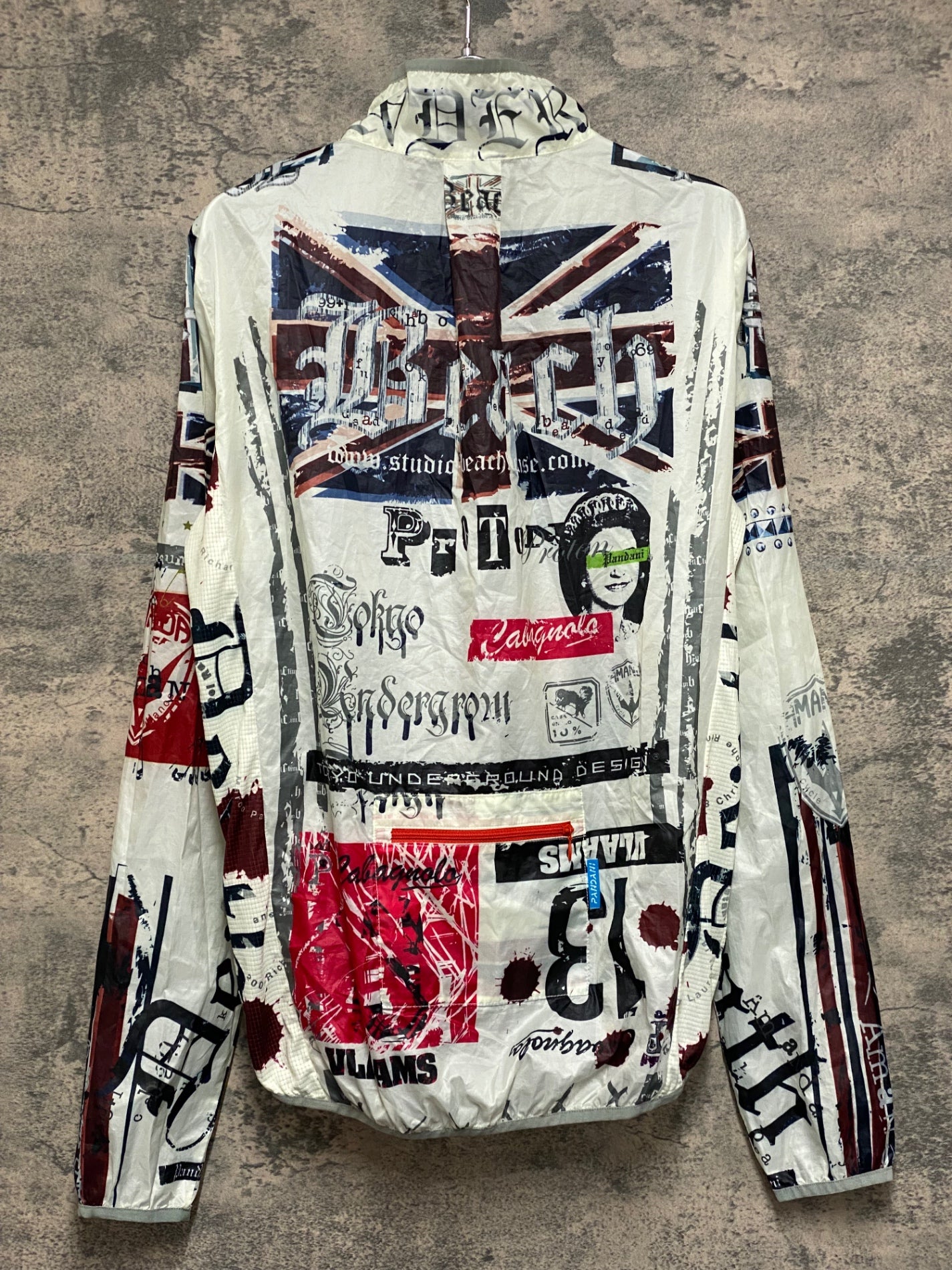 JM025 パンダーニ PANDANI 長袖 ウィンドブレーカー 総柄 M