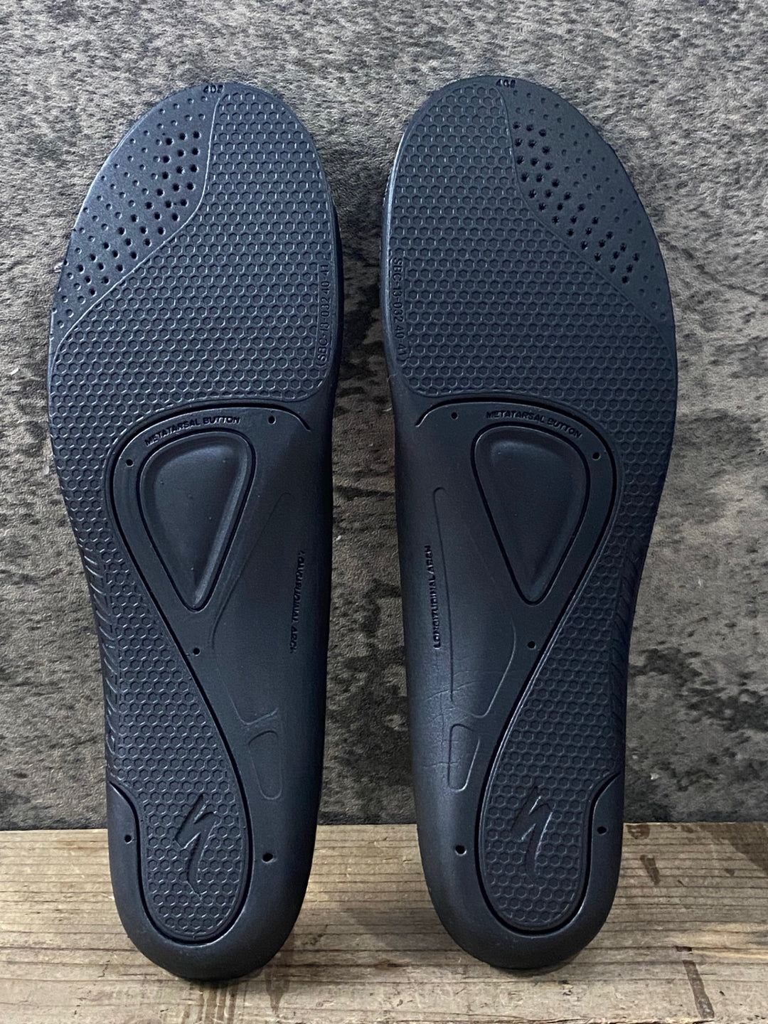 KN629 スペシャライズド SPECIALIZED SL FOOTBED インソール 黒 赤 40.5