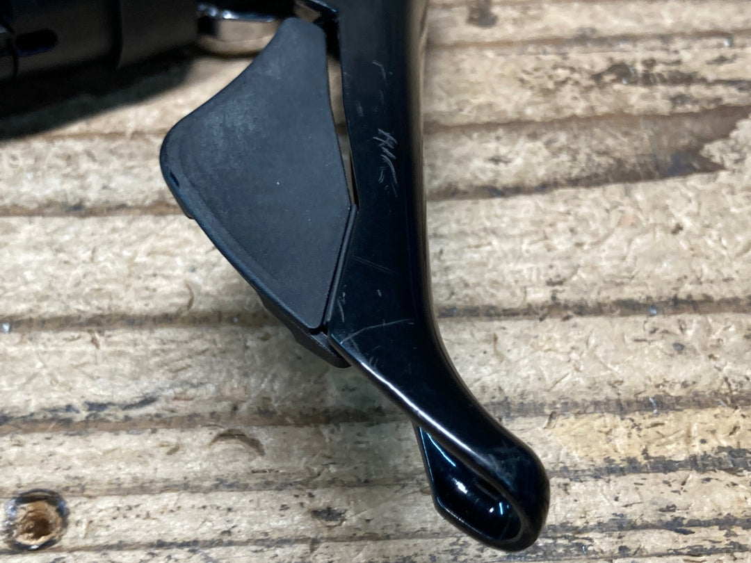 JL067 シマノ SHIMANO 105 ST-R7020 STIレバー 11S 右 ※ホース取り付け部クラックのためジャンク