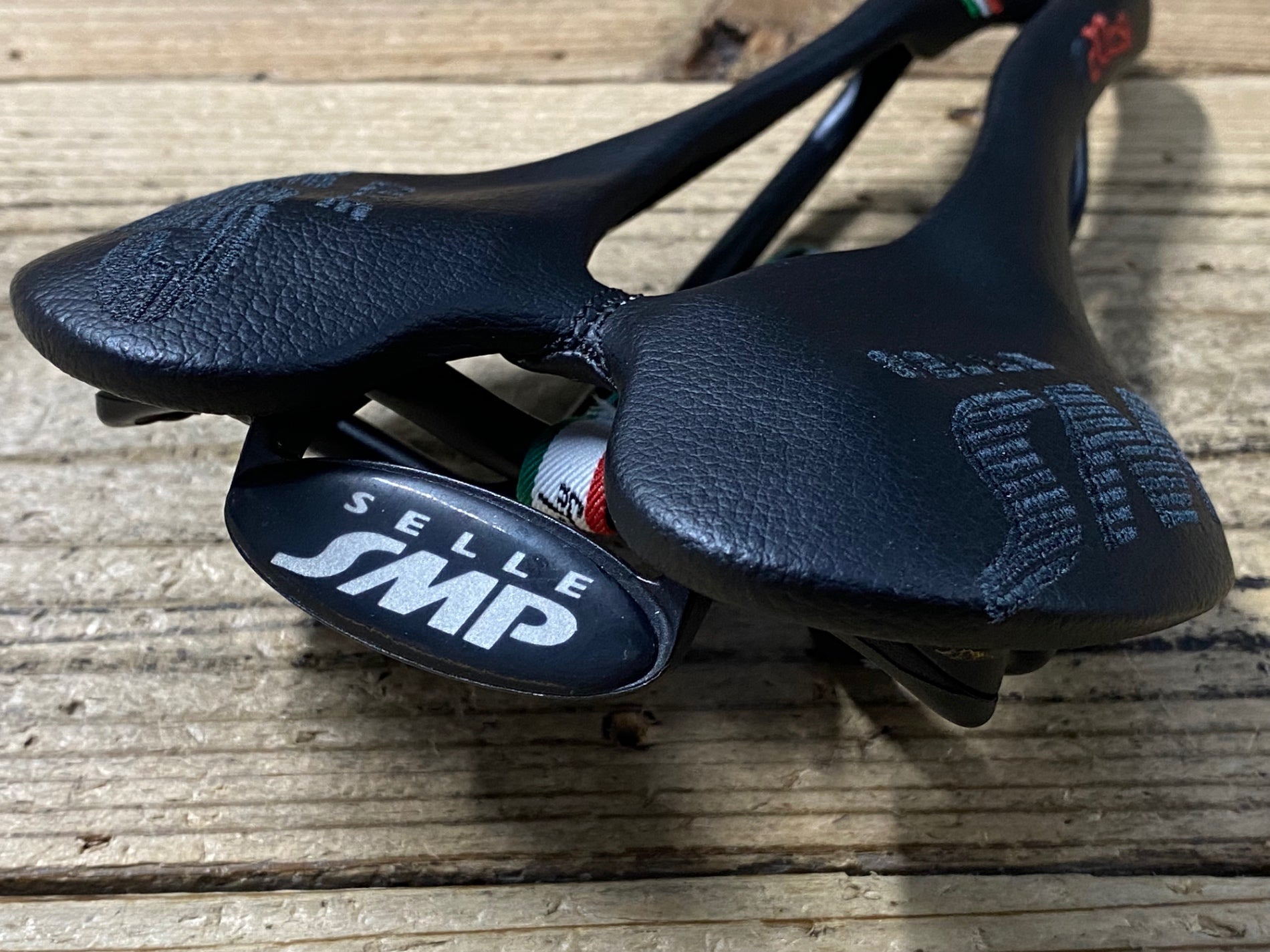 KR169 SELLE SMP F20cSi サドル 黒 aisi 304 tubeレール – BICI AMORE