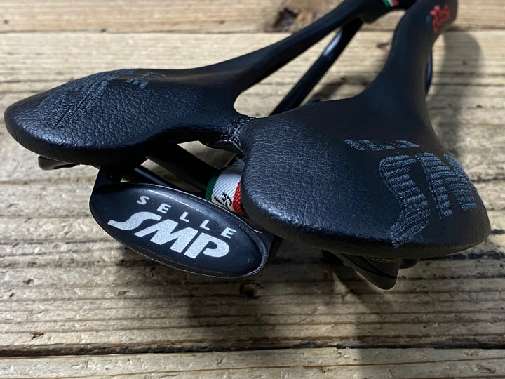 KR169 SELLE SMP F20cSi サドル 黒 aisi 304 tubeレール