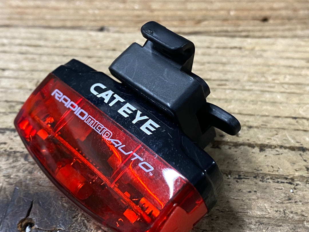 JY398 キャットアイ CATEYE RAPID MICRO AUTO リアライト 点灯確認済