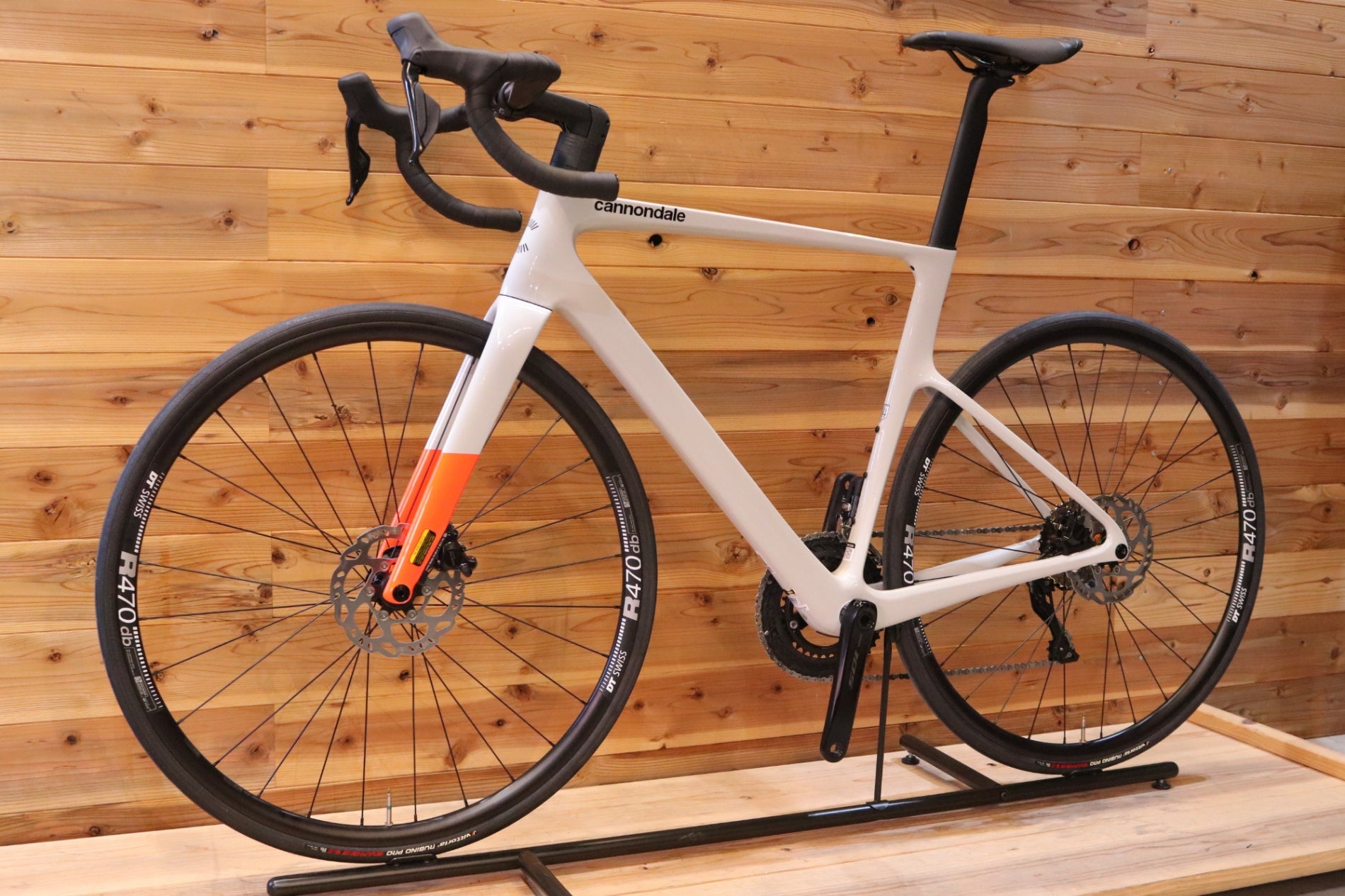 未走行で入荷！ キャノンデール CANNONDALE スーパーシックス SUPERSIX