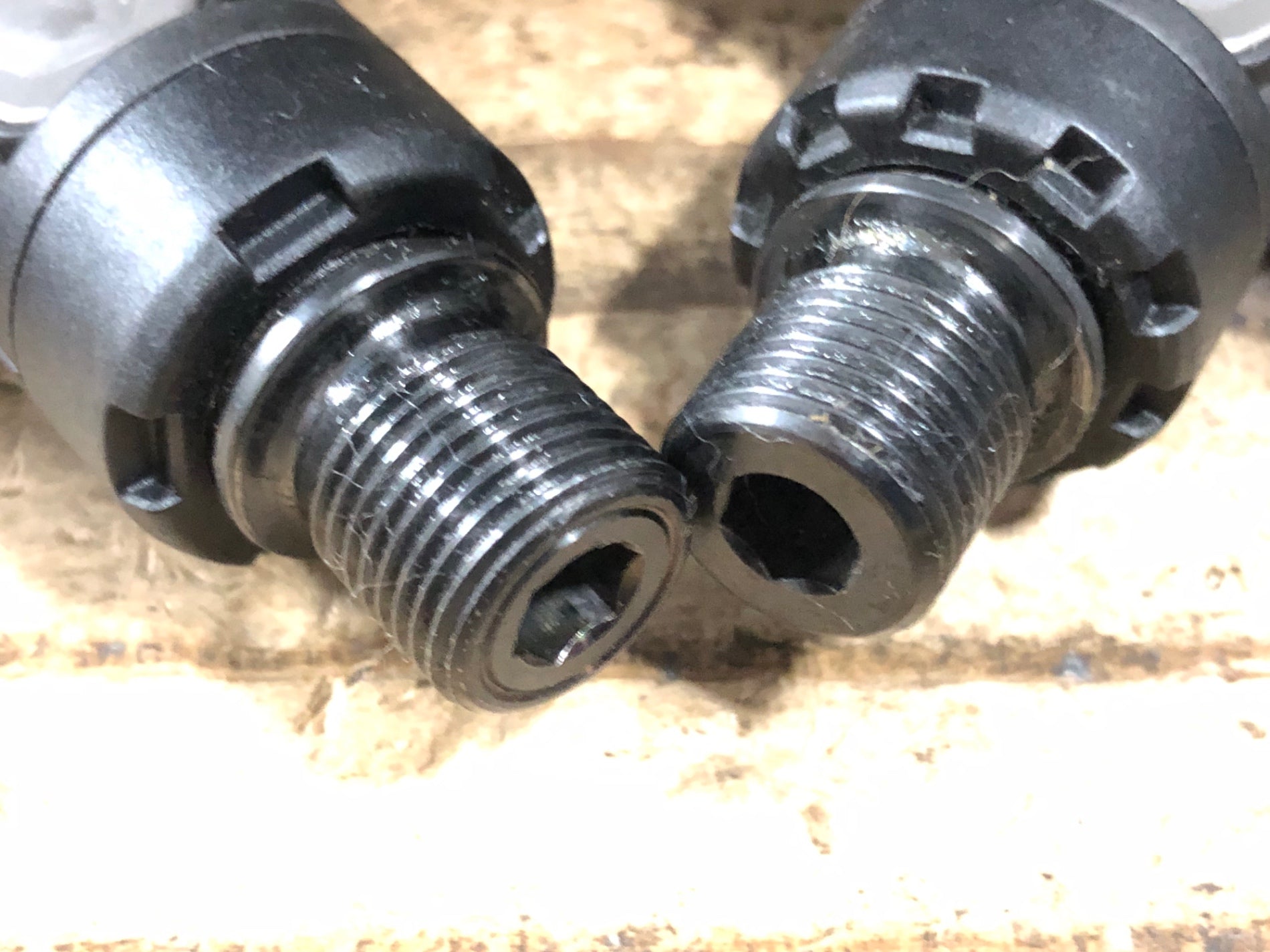 LOOK keo BLADE ビンディングペダル チタンシャフト JY947 ルック LOOK KEO BLADE CARBON Ti ビンディングペダル チタン