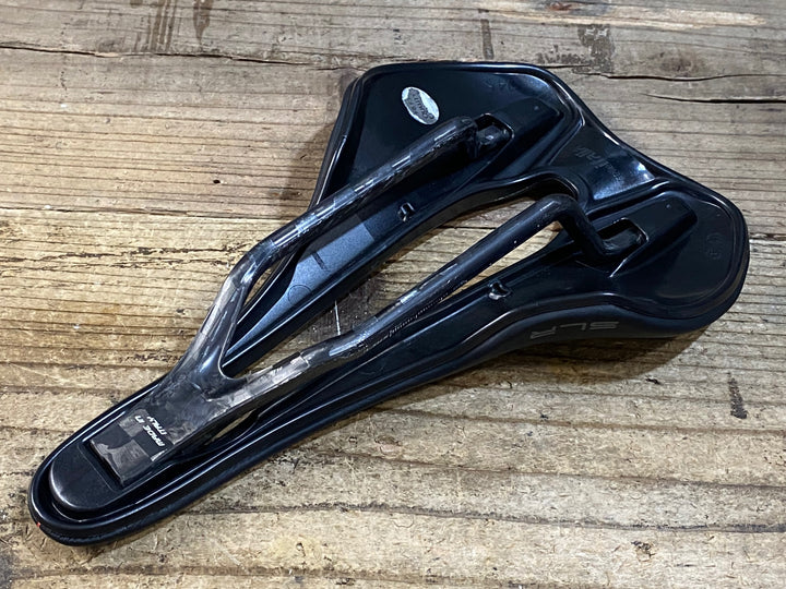 KD155 セライタリア selle italia SLR BOOST KIT CARBONIO SUPERFLOW L3 サドル 黒 145mm