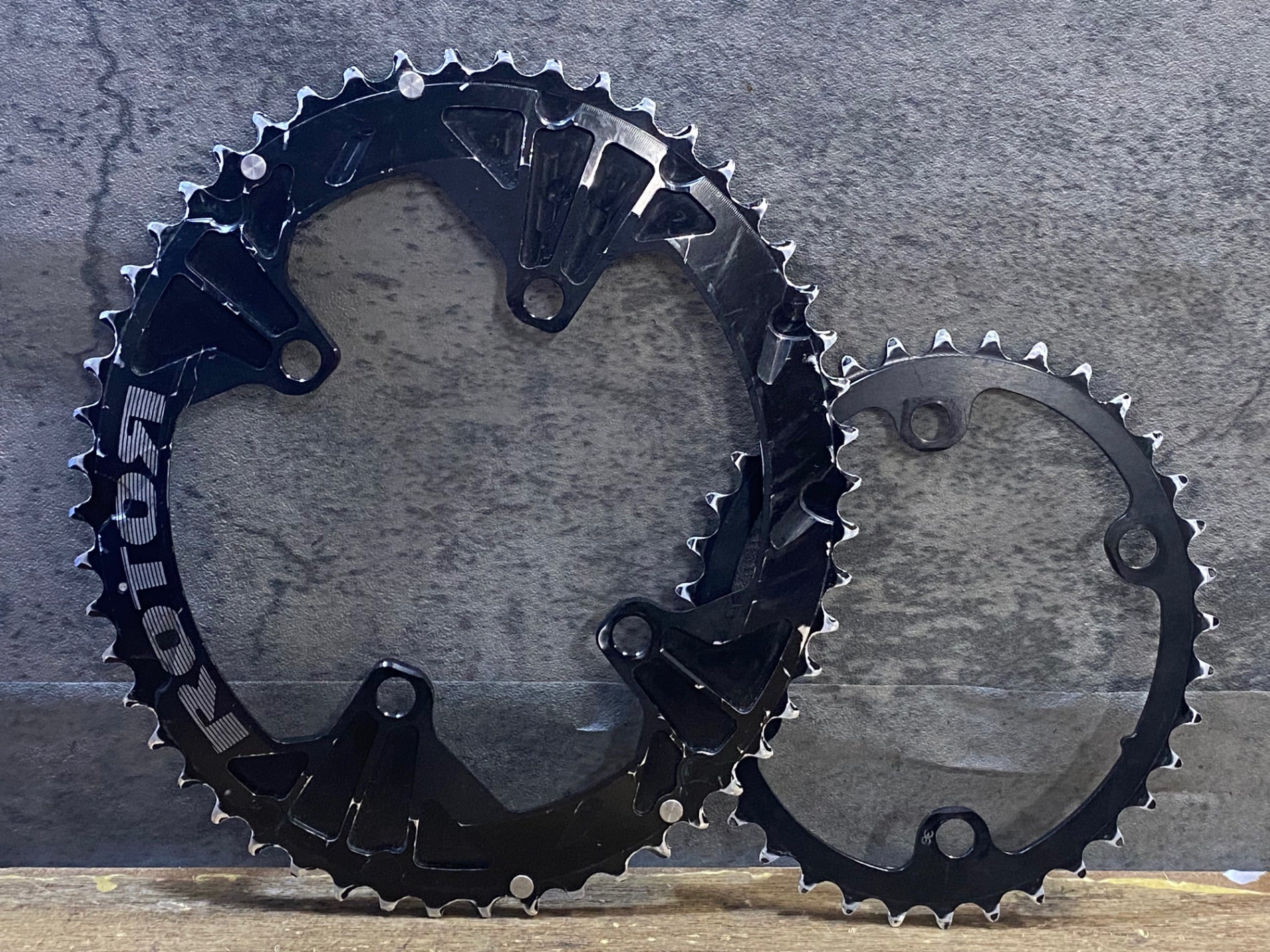 【新品・値下】ROTOR QRINGS AERO 52T BCD110 楕円 Rotor Q-Rings Oval 52t 110BCD 11-Speed Bike Outer Chainring 140g