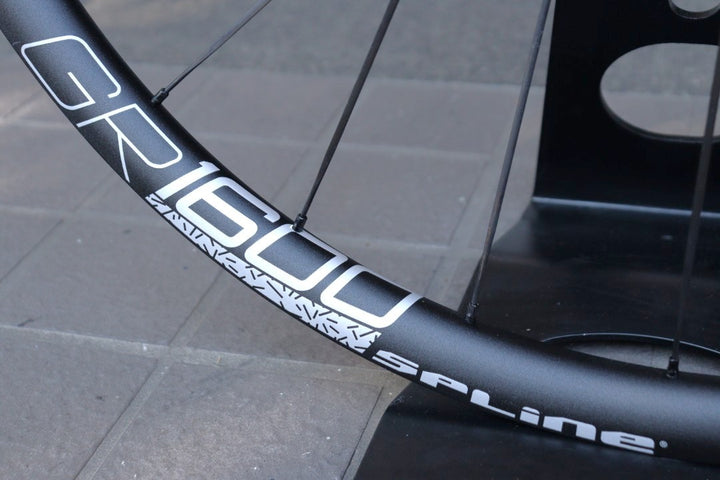 DT SWISS GR1600 スプライン Spline 25 DB 650B アルミ チューブレスレディ フロントホイール ワイドリム 24C 【横浜店】