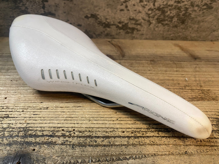 JO180 フィジーク fizik アリオネ ARIONE WING FLEX サドル kiumレール 白