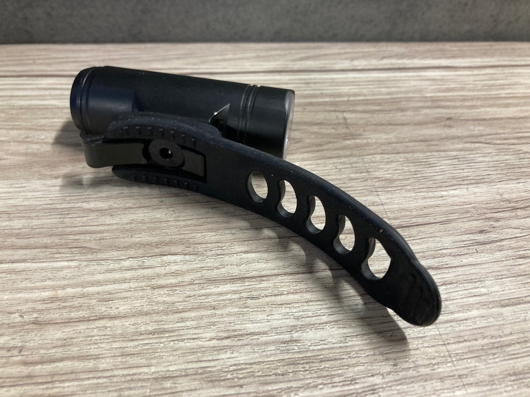 JX329 レザイン LEZYNE 500 フロントライト 点灯確認済