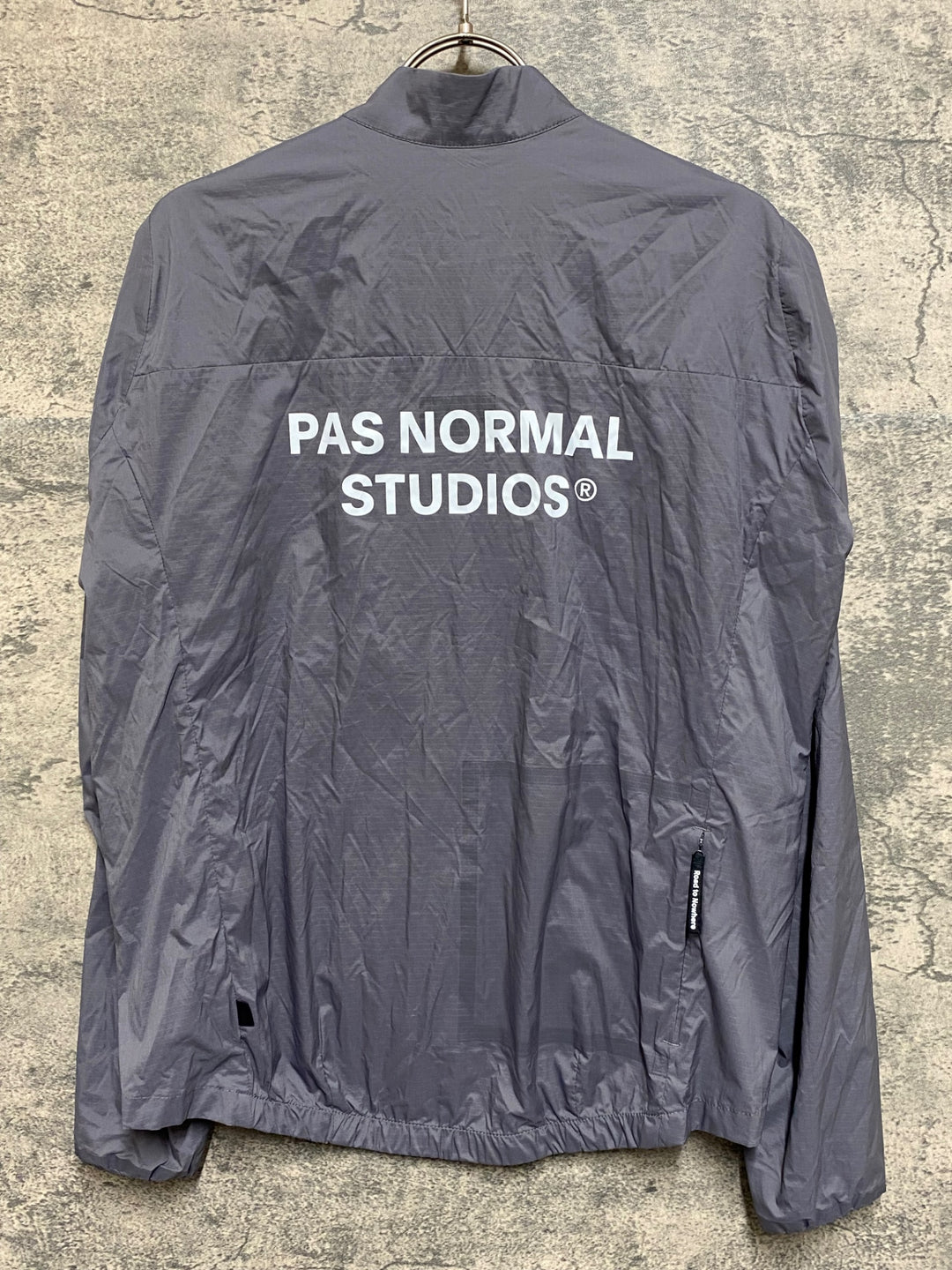 KA516 パスノーマルスタジオ PAS NORMAL STUDIOS ESSENTIAL INSULATED JACKET 長袖 サイクルジャケット グレー M