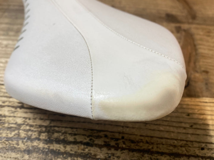 JO180 フィジーク fizik アリオネ ARIONE WING FLEX サドル kiumレール 白