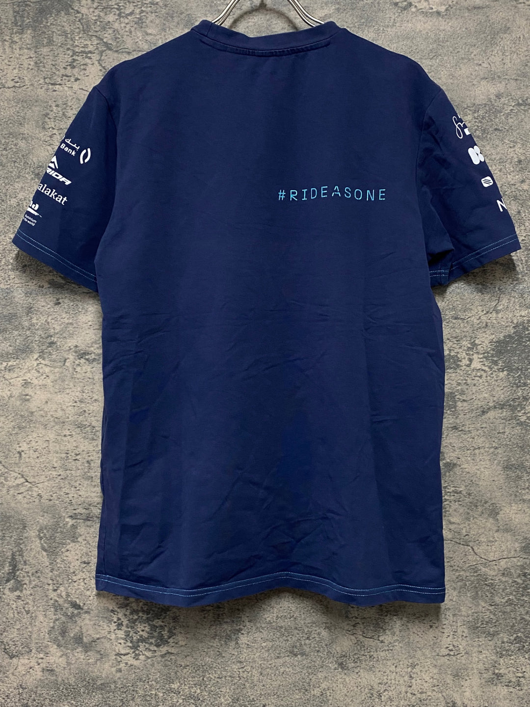 JV526 VALOUR 半袖 Tシャツ 濃紺 サイズ不明 BAHRAIN VICTORIOUS