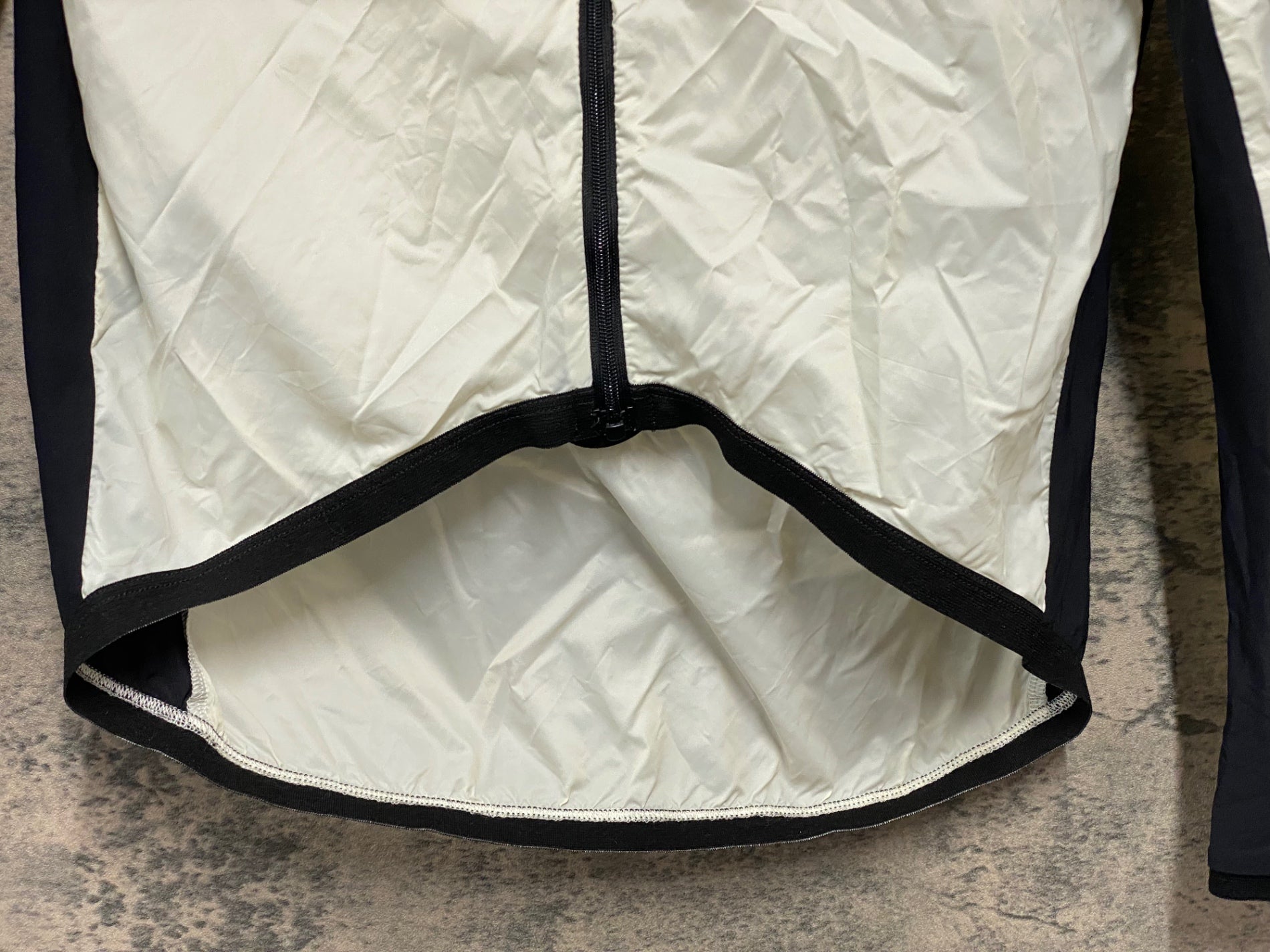 JZ083 アソス ASSOS MILLE GT WIND JACKET C2 長袖 ウィンドブレーカー