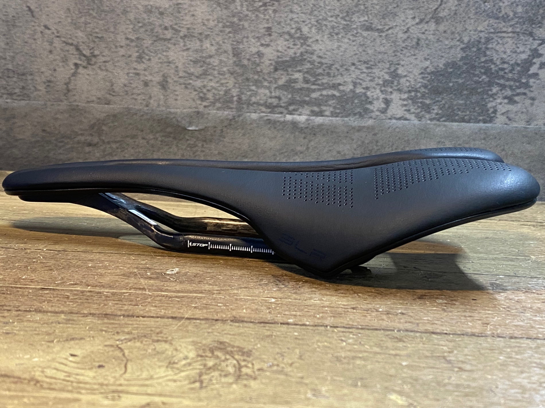 JT542 セライタリア selle italia SLR BOOST KIT CARBONIO SUPERFLOW