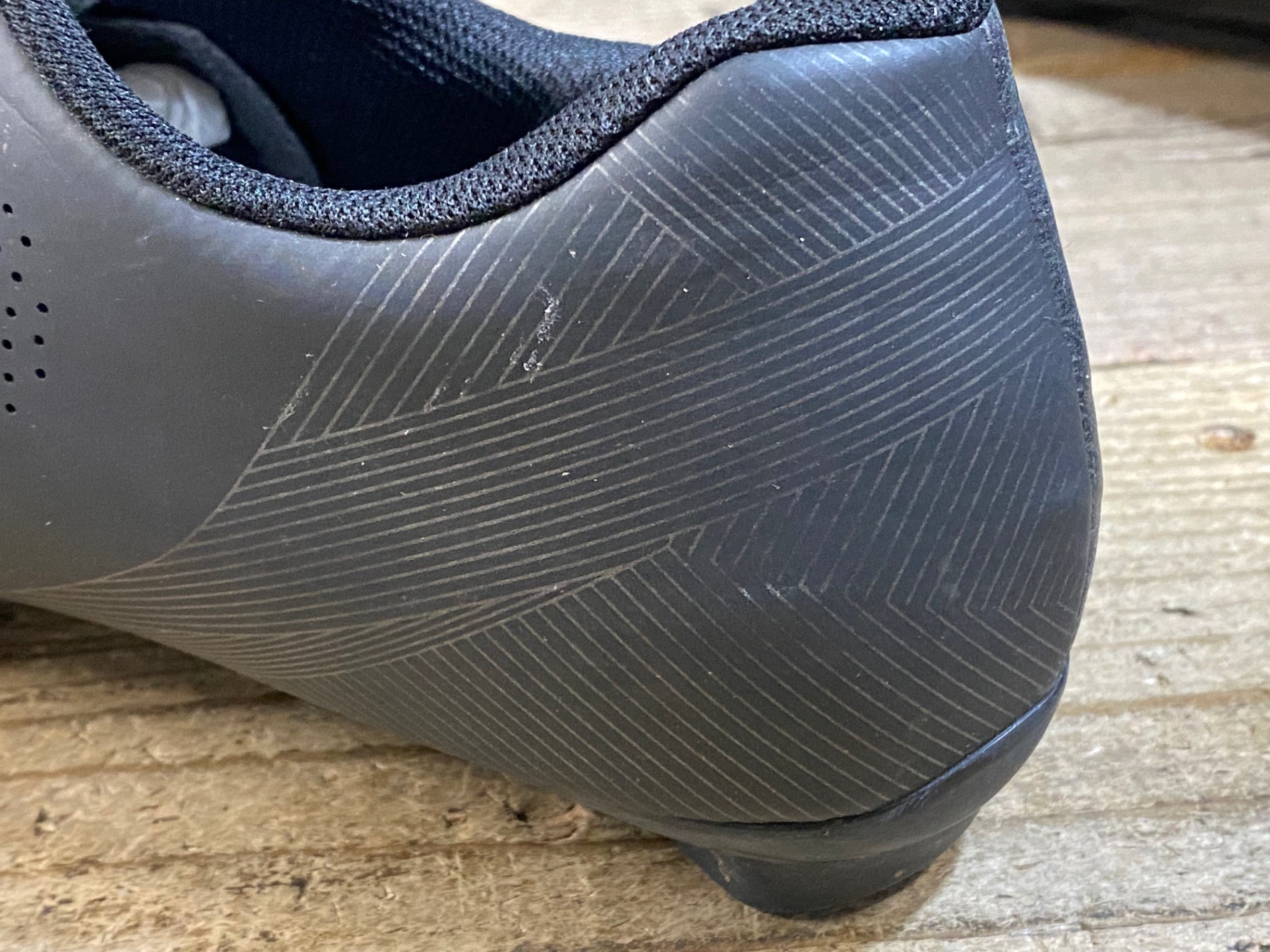 JW888 シマノ SHIMANO SHRC701M ビンディングシューズ 3穴 黒 EU42.5