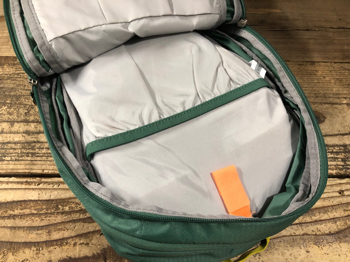 KL452 ドイター deuter RACE EXP AIR 14+3 リュック バックパック 緑