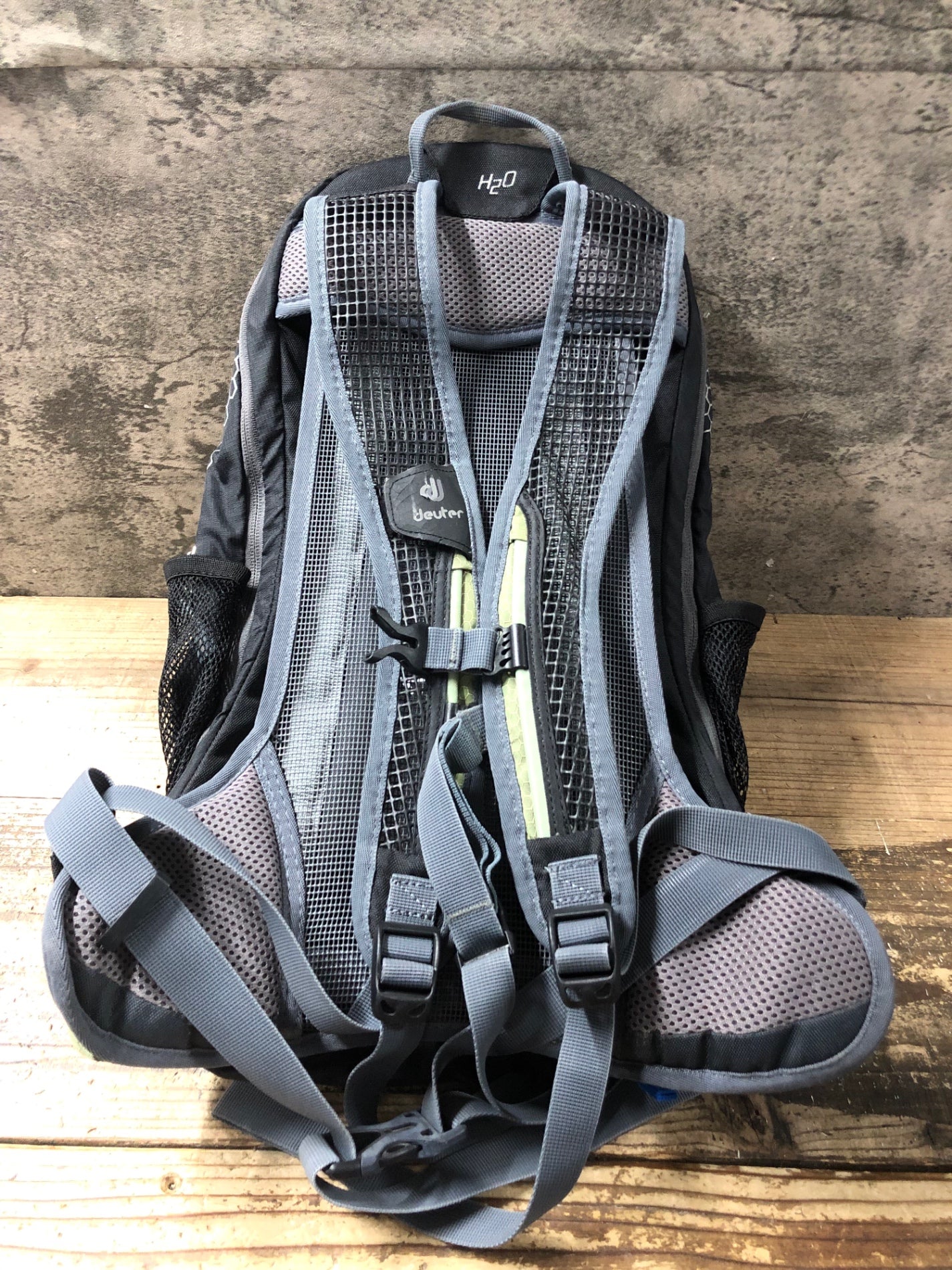 JS644 ドイター deuter レース Race EXP AIR リュック バックパック 赤