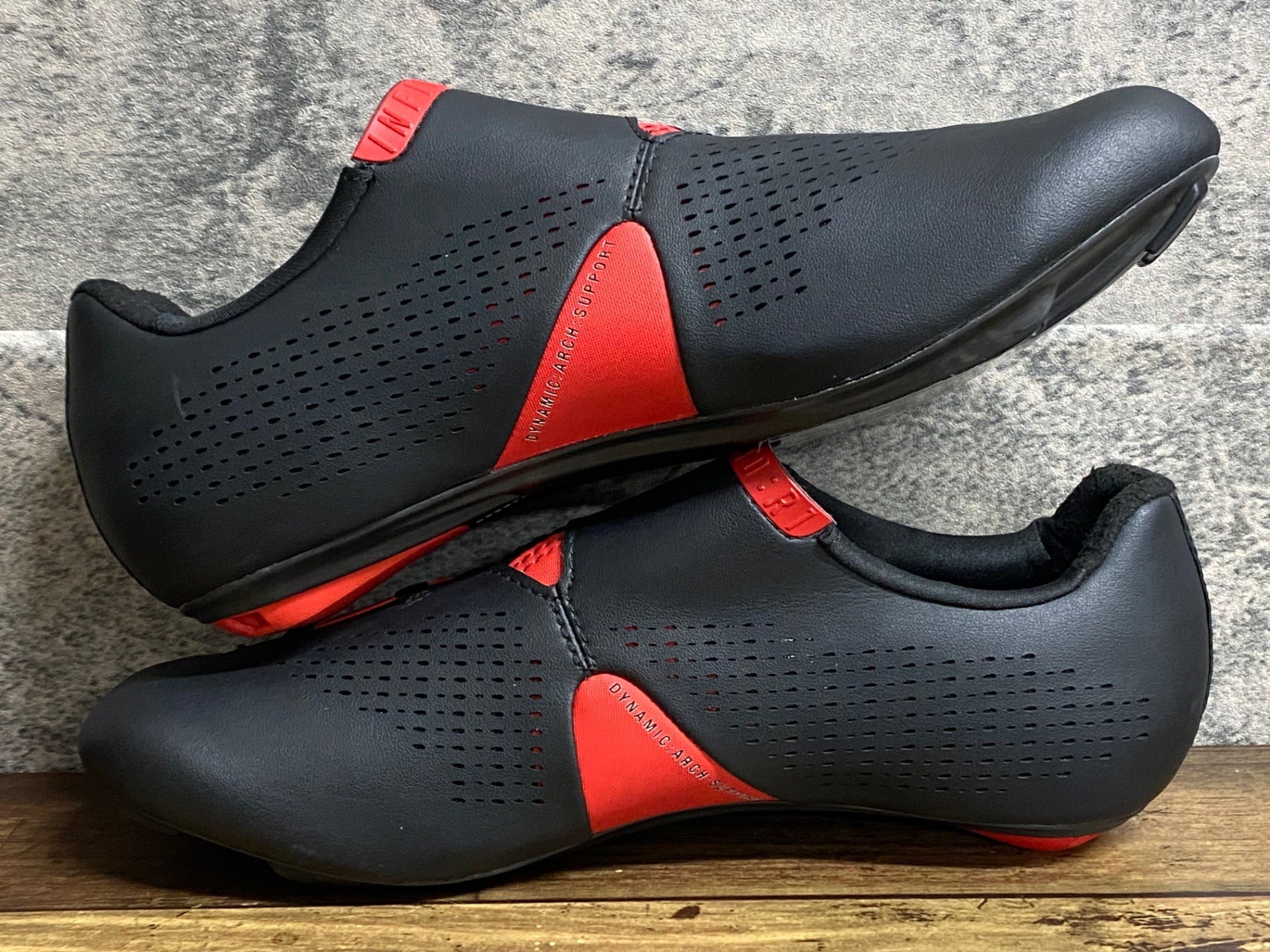 JY005 フィジーク fizik INFINITO R1 Shoes ビンディングシューズ 3穴