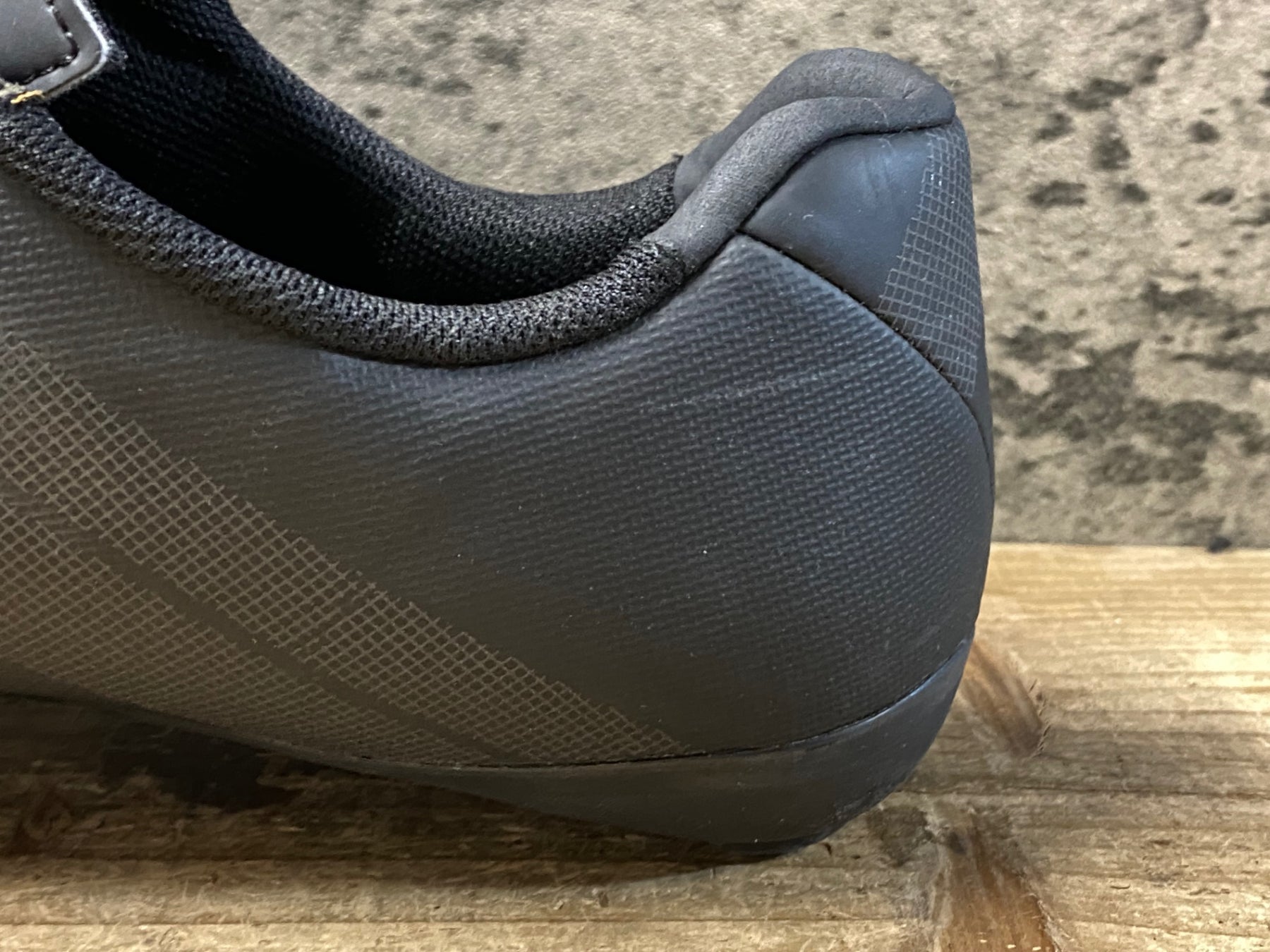 KC525 シマノ SHIMANO SH-RC300 SPD-SL ビンディングシューズ 43サイズ