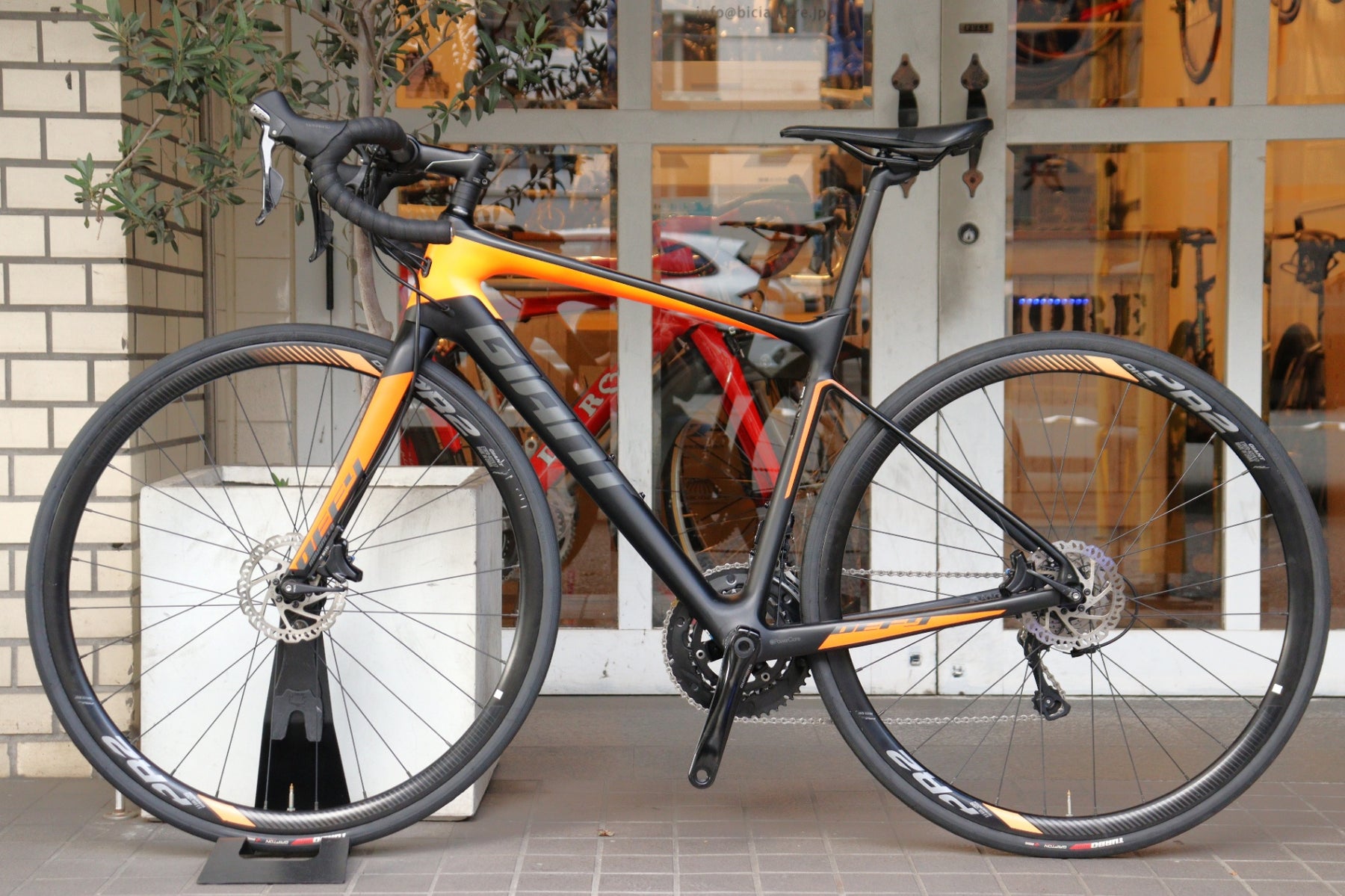 ジャイアント GIANT デファイ アドバンスド DEFY ADVANCED 2 DISC 2018