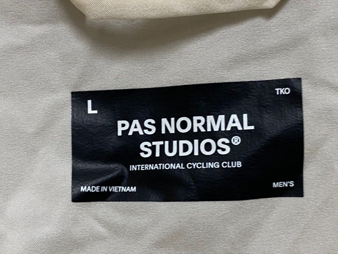 KA573 パスノーマルスタジオ PAS NORMAL STUDIOS T.K.O MECHANISM STOW AWAY JACKET 長袖 ウインドブレーカー 白 L