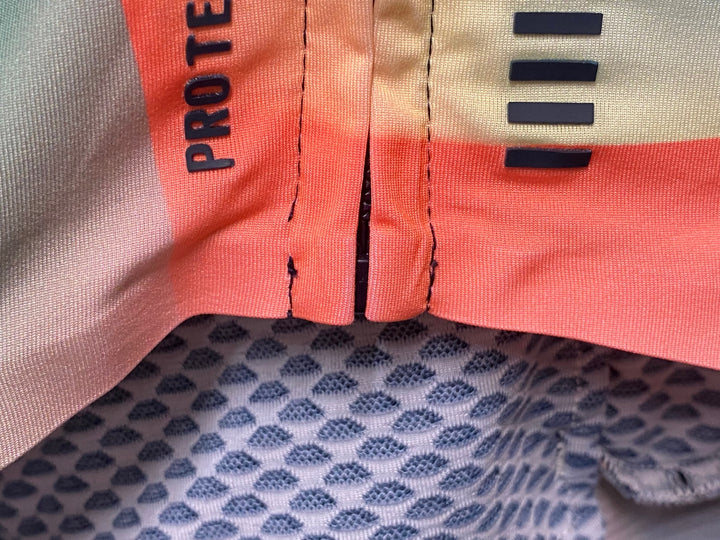 JM526 ラファ Rapha ATHLETES PRO TEAM AERO JERSEY 半袖 サイクルジャージ 総柄 M