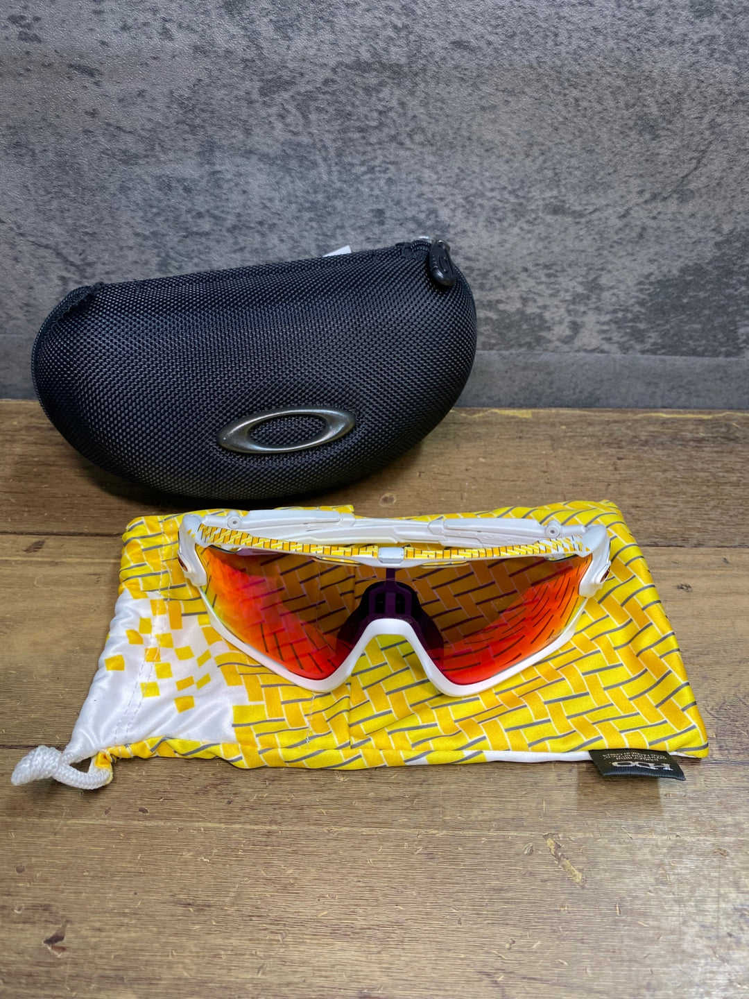 JB137 オークリー OAKLEY JAWBREAKER サングラス アイウェア 白 黄 PRIZMレンズ TDF EDITION